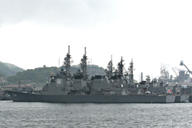 DDG-174 q͂肵